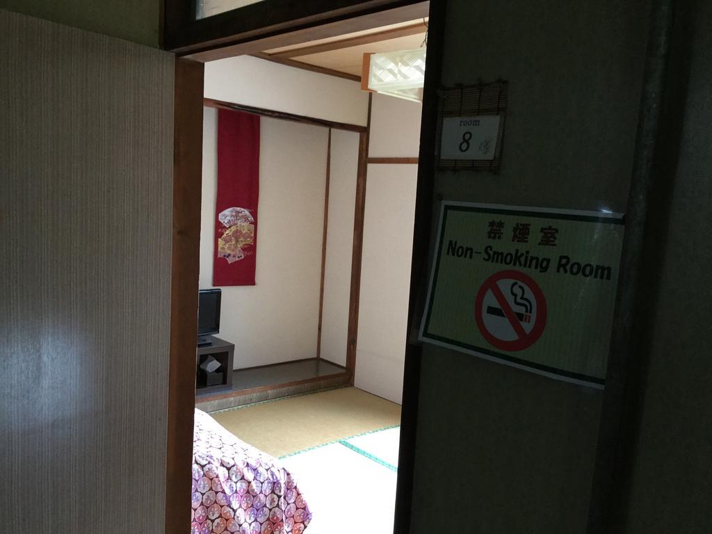 Sumire Inn NakaNakafurano Quarto foto